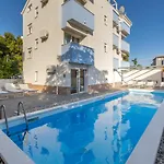 Stipe 3* Ποντστράνα